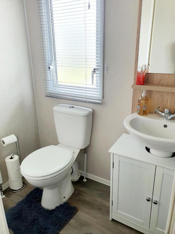 Premium Accommodation With Luxury Hot-Tub And Decking Area, Near Fantasy Island Ingoldmells Exterior foto